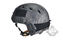 Cargar imagen en el visor de la galería, FMA Base Jump Helmet TYPHON (L/XL)TB973
