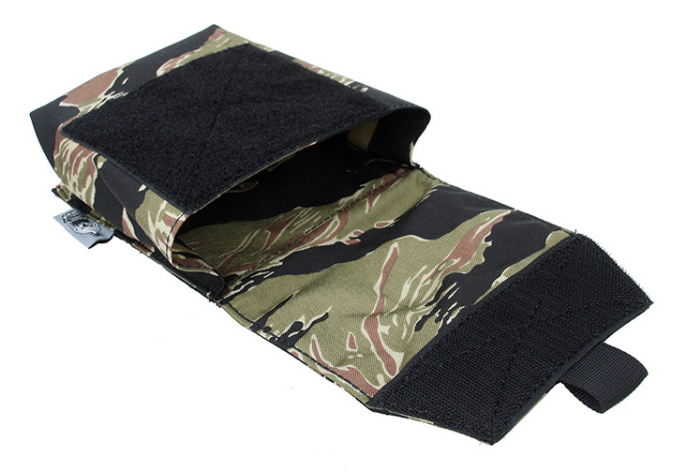 The Black Ships Utility Pouch Hook Back ( Green Tigerstripe )