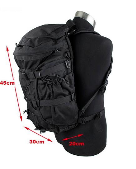 TMC Urban Zip ( BK )