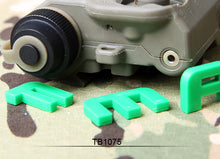 Charger l&#39;image dans la galerie, FMA PEQ LA5-C Upgrade Version LED White Light + Green Laser With IR Lenses (FG)
