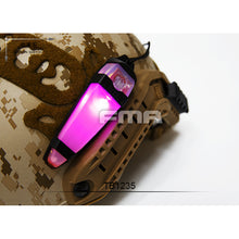 Charger l&#39;image dans la galerie, FMA Tactical Safty Light In Pink ( Body in BK / DE)
